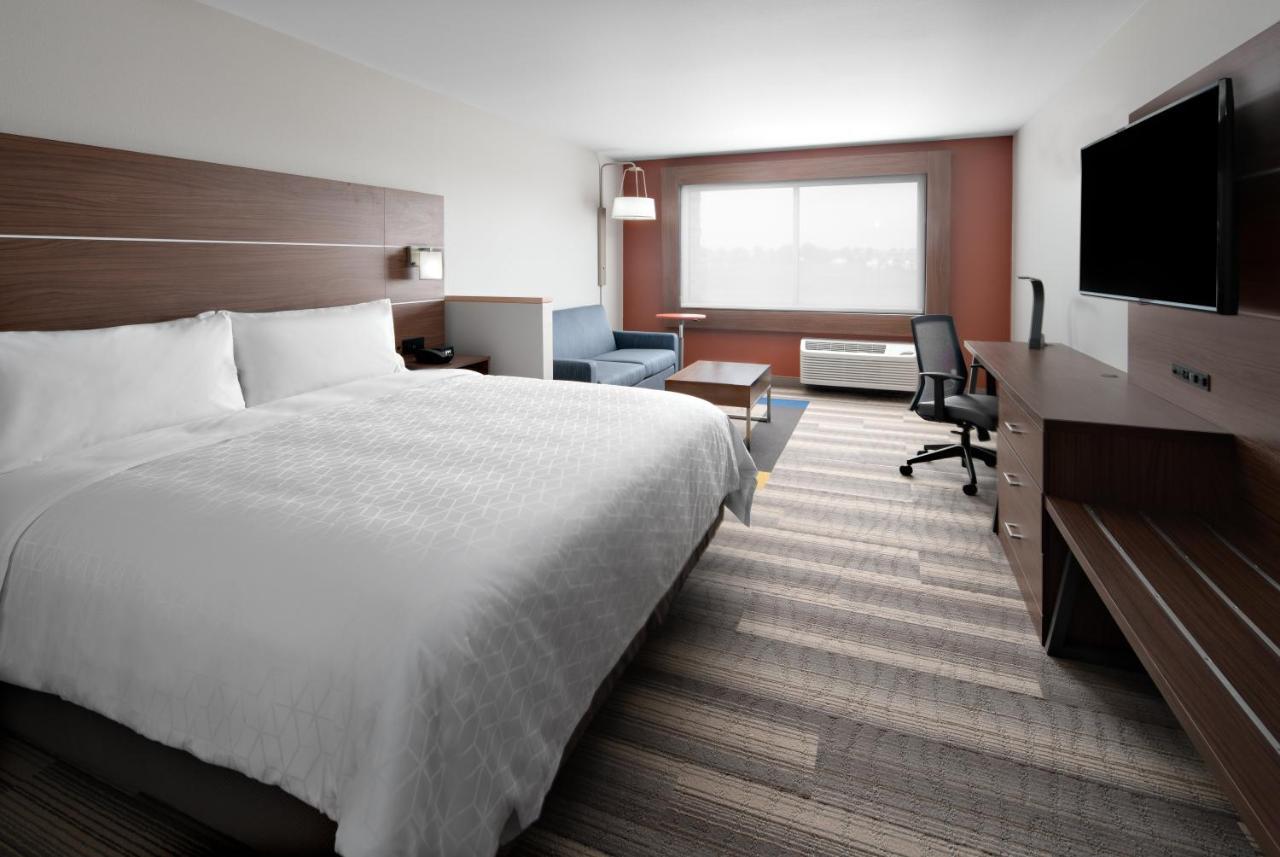 Holiday Inn Express & Suites - Elkhorn - Lake Geneva Area By Ihg Exterior photo